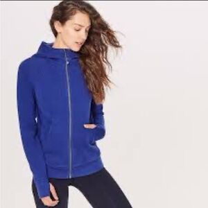 Lululemon size 4 scuba jacket